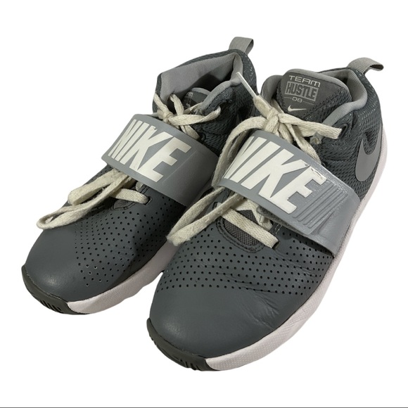NIKE TEAM HUSTLE shoes - Picture 2 of 7